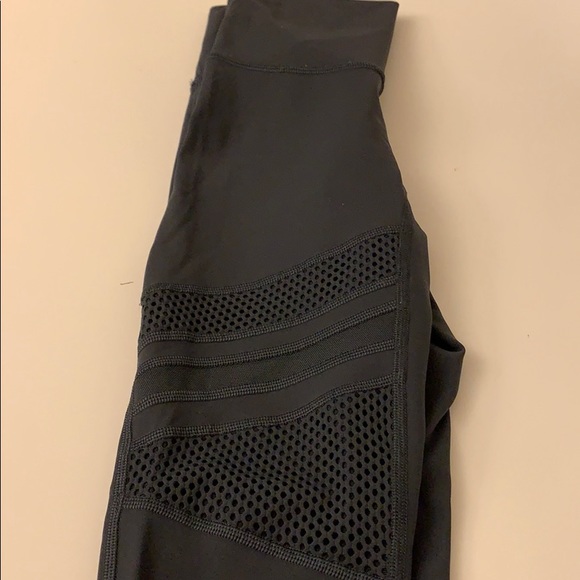 Lululemon dark gray mesh leggings - Picture 6 of 8